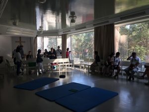 鏡面天井　室内を明るくする工夫の画像