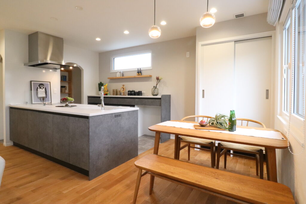 ダイニングキッチンの画像