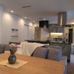 遠野　K様邸 LD　リビング兼ダイニングテーブル・ソファの画像