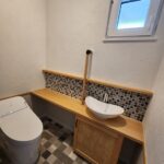 トイレの造作手洗い施工事例｜岩手県で高断熱注文住宅を考えるなら大共ホームの画像