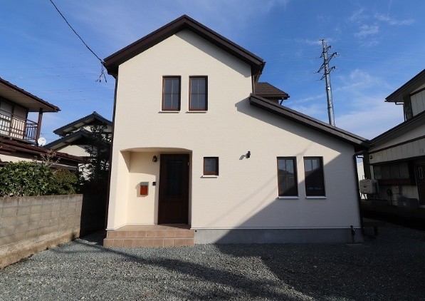 カラー漆喰外観｜盛岡市で平屋をお考えの方は高断熱高気密注文住宅の大共ホーム の画像