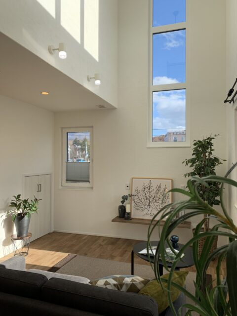 ドイツ製窓を採用した内観|盛岡市で高断熱高気密新築一戸建てを考えるなら大共ホーム の画像