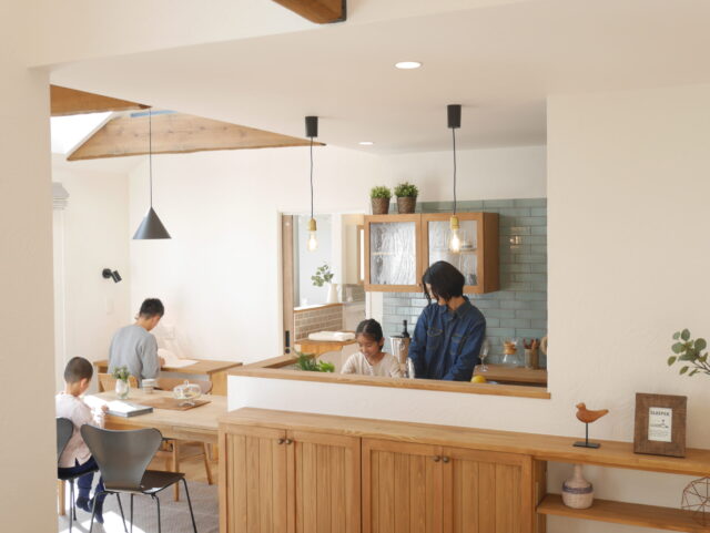 造作キッチン｜盛岡市で高断熱高気密新築一戸建てを考えるなら大共ホームの画像