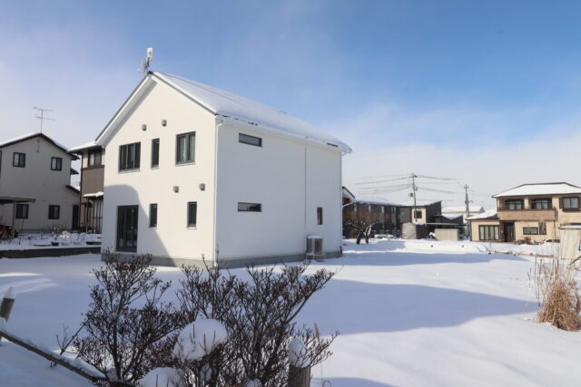 雪の多い地域外観｜岩手県で自然素材にこだわった注文住宅を建てるなら大共ホームの画像