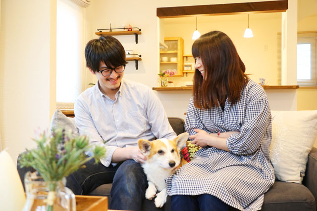 滝沢市葉の木沢山│コーギーと暮らすあったかお家カフェの家族の画像