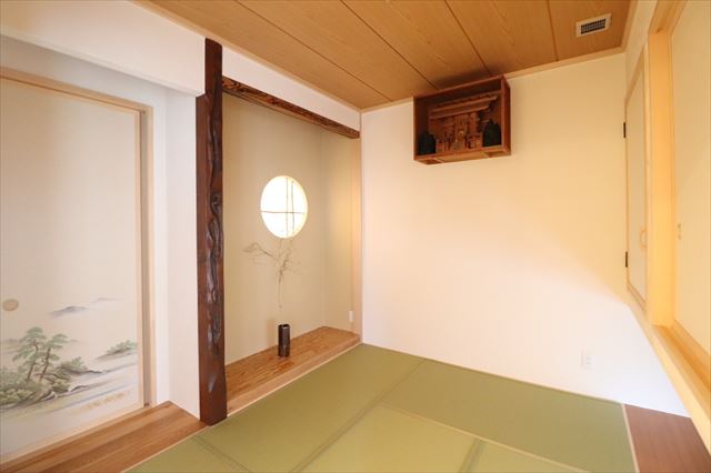 和の趣きを愉しむ平屋の和室の画像