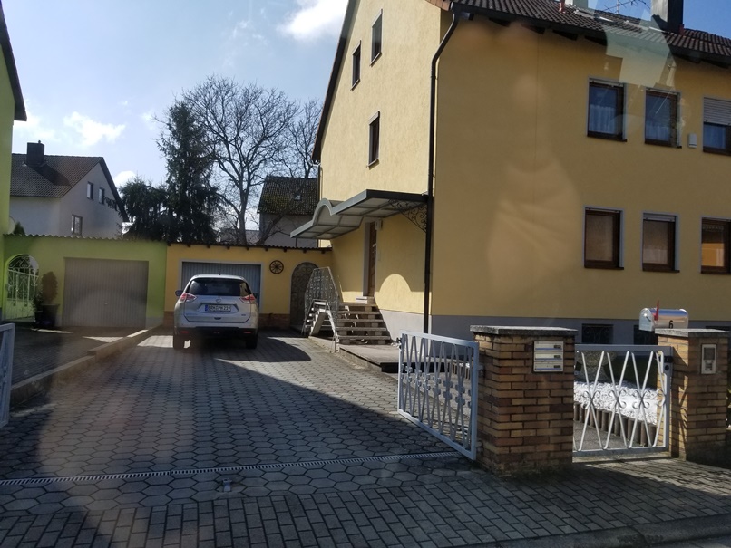 ドイツの住宅地の家 (2)の画像