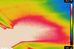 天窓から熱気 (1)の画像