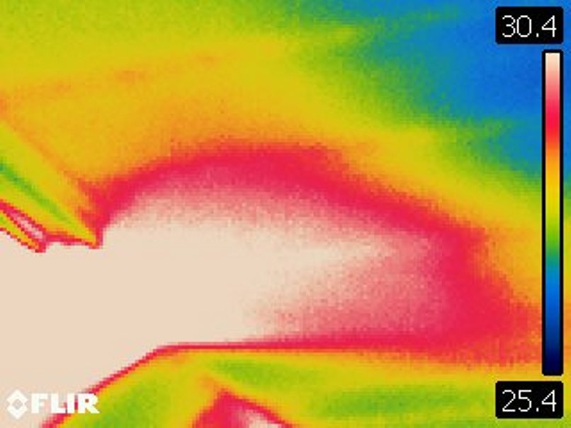 天窓から熱気 (1)の画像