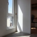 陽射しのある部屋の画像