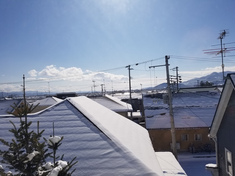 雪のある岩手の屋根の風景