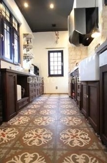 ヨーロッパスタイルの窓のデザイン住宅３の画像