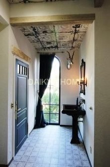 ヨーロッパスタイルの窓のデザイン住宅４の画像