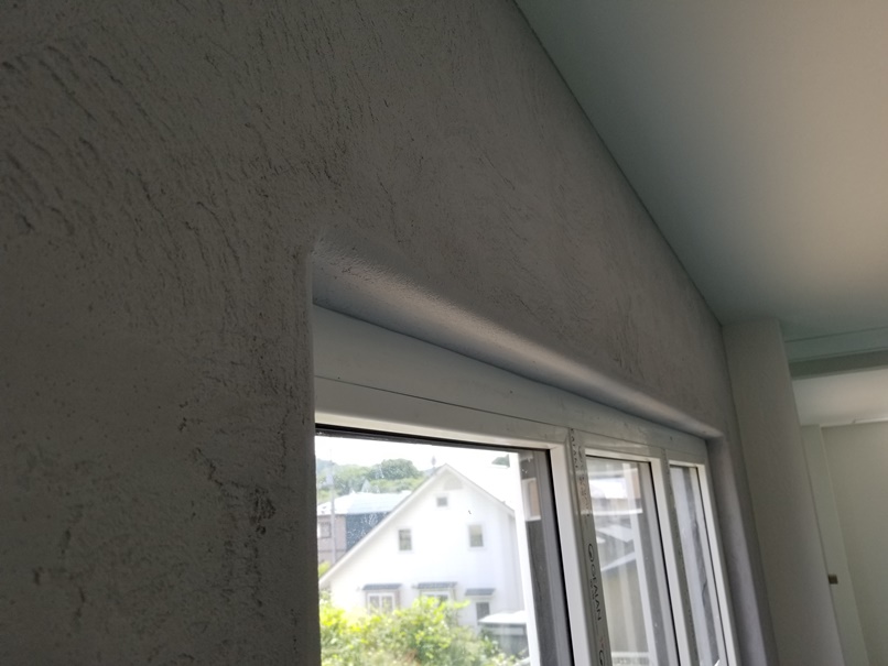 室内窓枠の丸みの画像