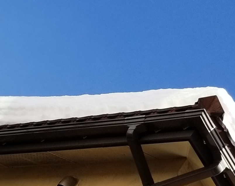 岩手で雪の落ちないつららもない屋根材の画像