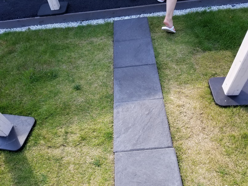 北欧住宅の外回り (1)の画像