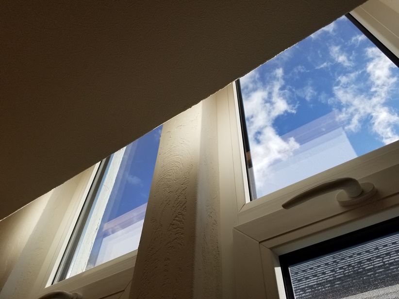 通し窓のある家(3)の画像