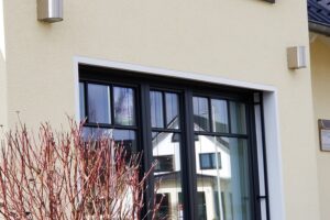 ドイツ住宅の窓格子 (1)の画像