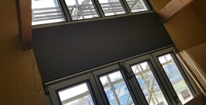 新しい窓のカタチの画像