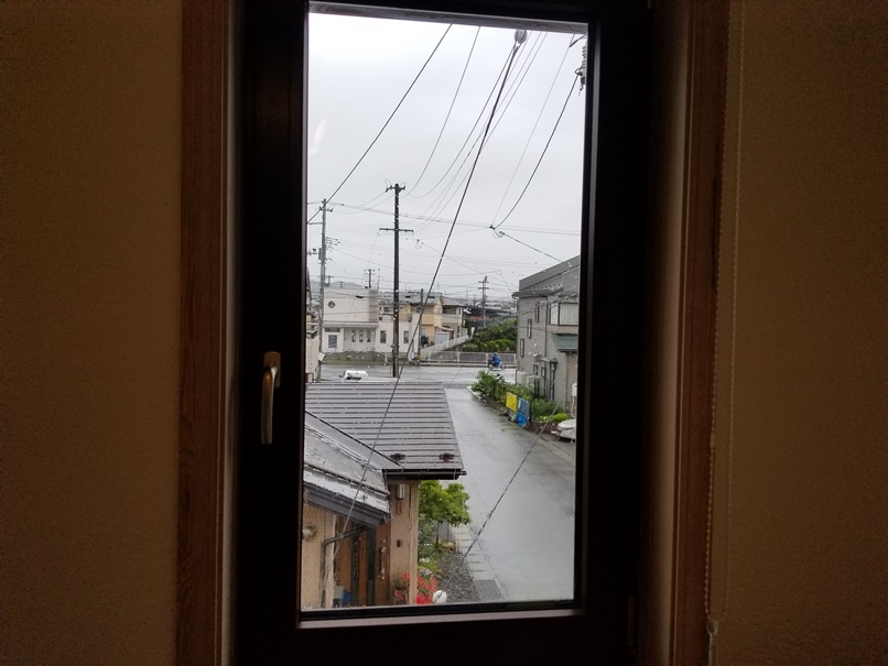 雨の日内倒し換気(3)の画像