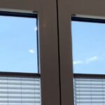 景色を切り取る窓スクリーンの画像