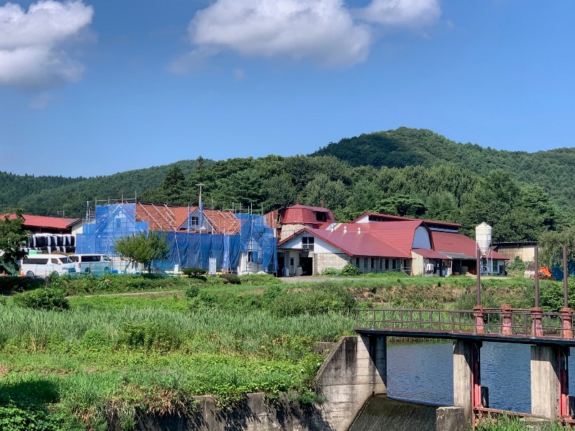 岩手県滝沢市：大屋根の家の画像