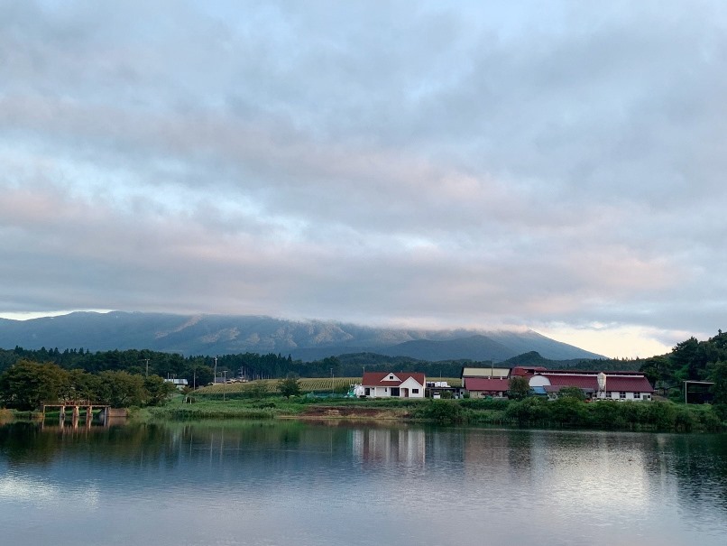 日の出後の岩手山の画像