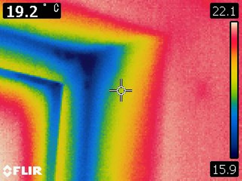 半外付けサッシの窓周囲ヒートブリッジの画像