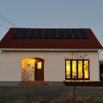 太陽光発電のある家の画像