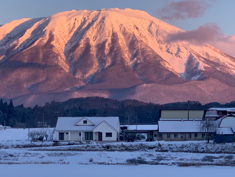 放射冷却な朝の南部赤富士的岩手山 (4)の画像