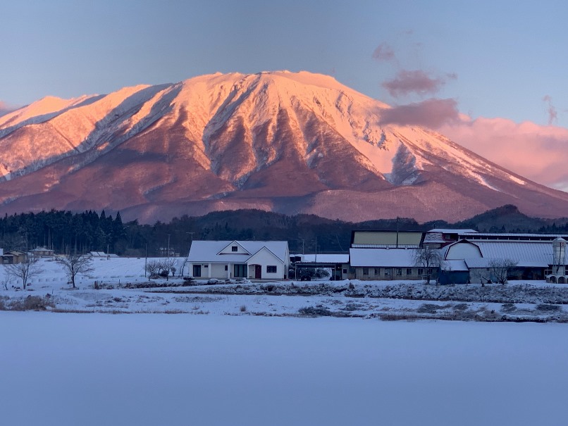 放射冷却な朝の南部赤富士的岩手山 (3)の画像