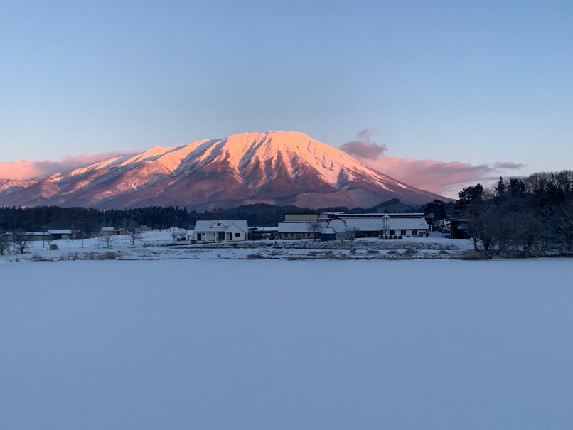放射冷却な朝の南部赤富士的岩手山 (2)の画像