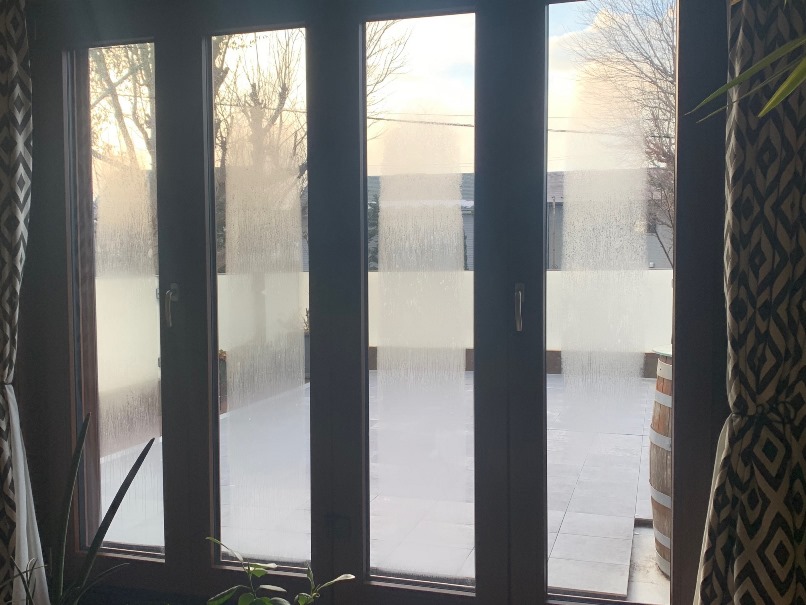 1階リビングフォールディングドア外側結露の画像