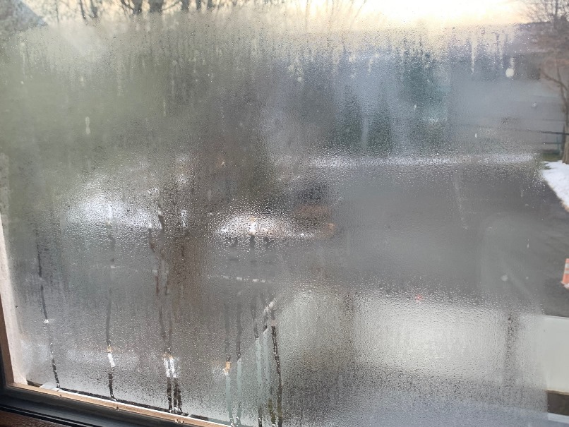 3層ガラス外側が氷から結露に?の画像