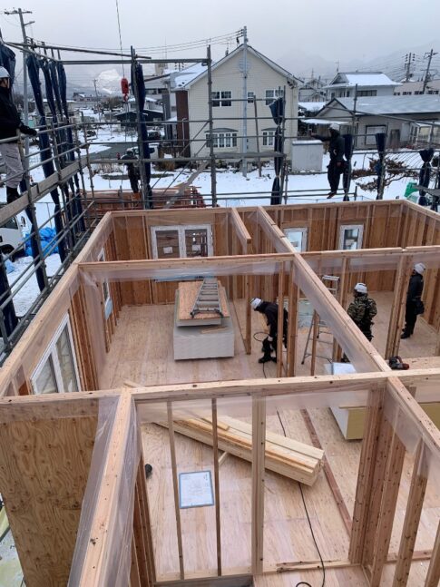 岩手県紫波郡矢巾町で平屋の一日フレーミングの画像