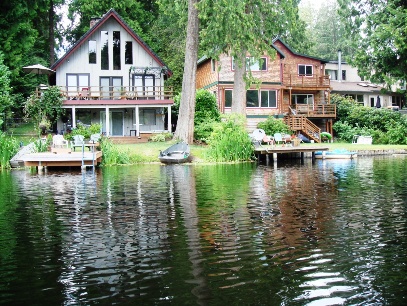 湖畔の家