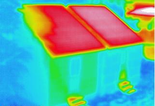 屋根温度：サーモグラフィ画像