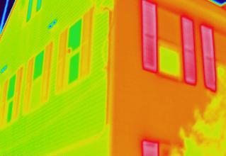 外壁温度サーモグラフィの画像