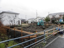 基礎工事中の住宅の画像
