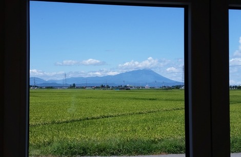 家の窓から (1)の画像