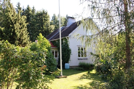 北欧の家の庭先(4)
