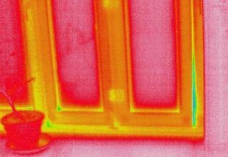 極寒地の家の断熱窓の画像