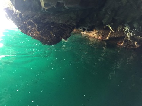 岩手宮古の青の洞窟