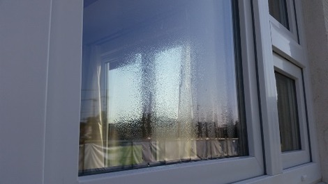 高断熱サッシの逆型結露 (7)の画像
