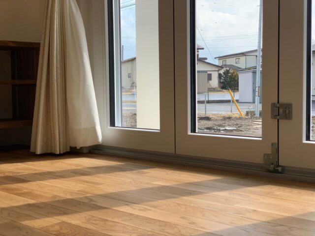 モルタル施工の床暖房｜岩手県で自然素材にこだわった注文住宅を建てるなら大共ホームの画像