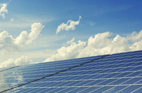 太陽光パネルとは？｜岩手県で平屋をお考えの方は高断熱高気密注文住宅の大共ホームの画像