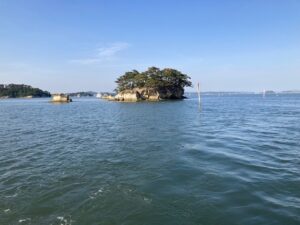 宮城県の松島にある遊覧船。海を漂いながら様々な歴史ある島を観光することができる。｜岩手県で自然素材にこだわった注文住宅を建てるなら大共ホーム