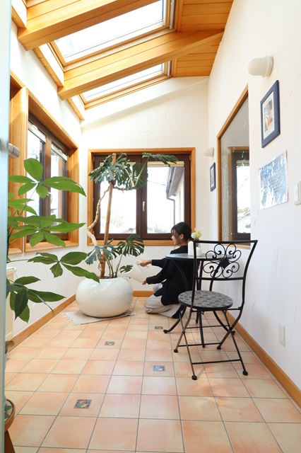 展示場のサンルームは、冬でもあたたかい|岩手県で自然素材にこだわった注文住宅を建てるなら大共ホームの画像