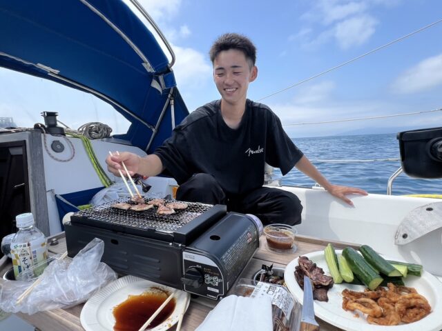 滝沢市注文住宅|大共ホーム|ヨット 食事の画像