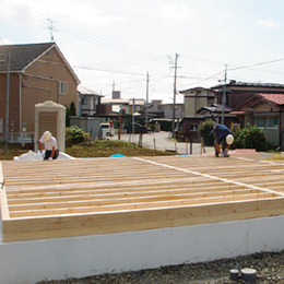 土台＆床組み｜自社工場社員での安心安全の注文住宅の施工は株式会社大共ホームの画像